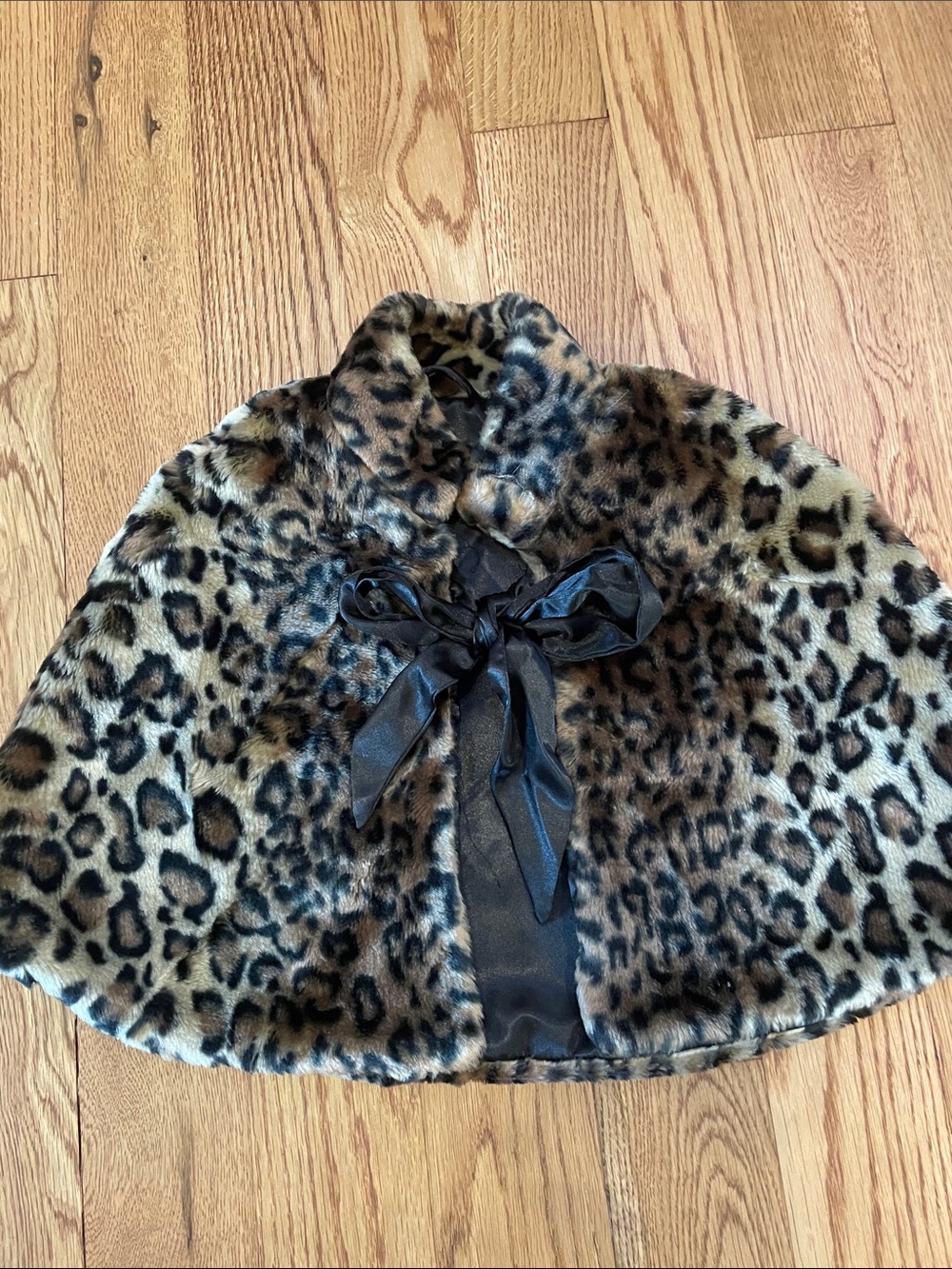 Girls Leopard Faux Fur Cape with Satin Bow - Brown/Black
